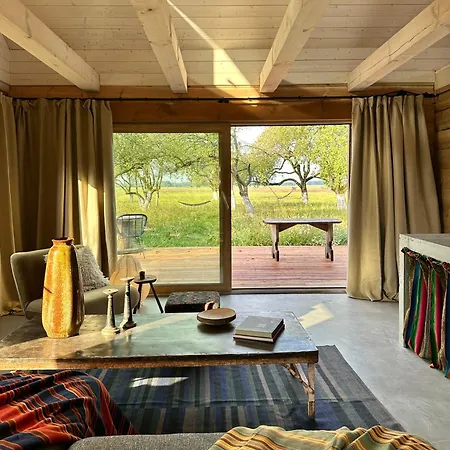 Dom W Sadzie * Kostomloty