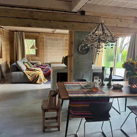 Dom W Sadzie * Kostomloty