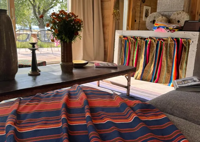 Dom W Sadzie Kostomloty