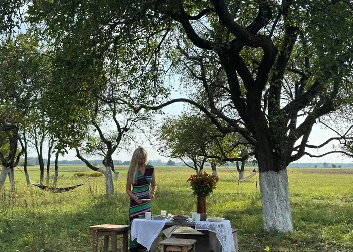 Dom W Sadzie Kostomloty